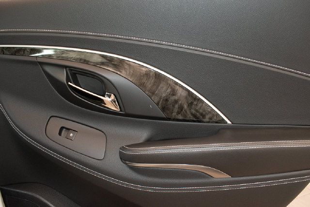 Used 2014 Buick LaCrosse Leather FWD image 13