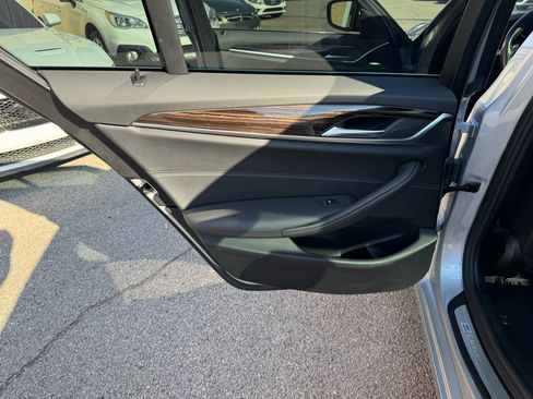 Used 2019 BMW 530e xDrive w/ Convenience Package image 14