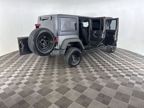 Used 2017 Jeep Wrangler Unlimited Sport w/ Quick Order Package 24S AWD/4WD image 14