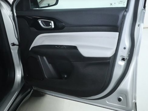 Used 2025 Jeep Compass Limited AWD/4WD image 33