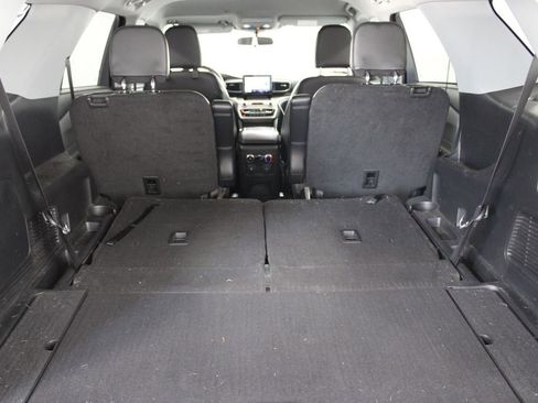 Used 2023 Ford Explorer XLT w/ Equipment Group 202A image 14