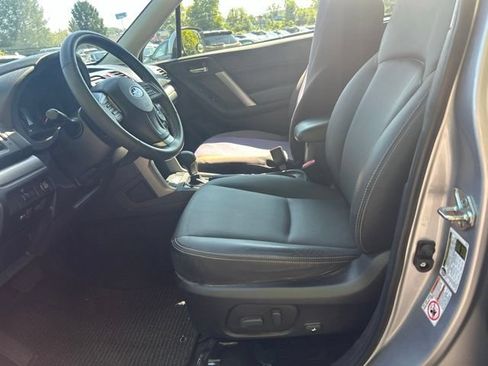 Used 2015 Subaru Forester 2.5i Touring w/ Eyesight & Navigation System AWD/4WD image 12