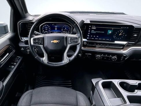 Used 2024 Chevrolet Silverado 2500 LT image 11