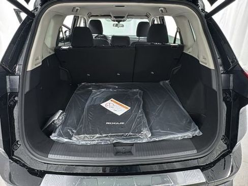 New 2026 Nissan Rogue SV w/ Cold Weather Package AWD/4WD image 15