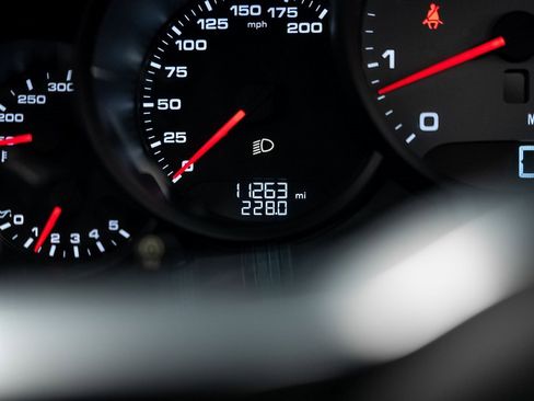 Used 2019 Porsche 911 Carrera 4S image 37