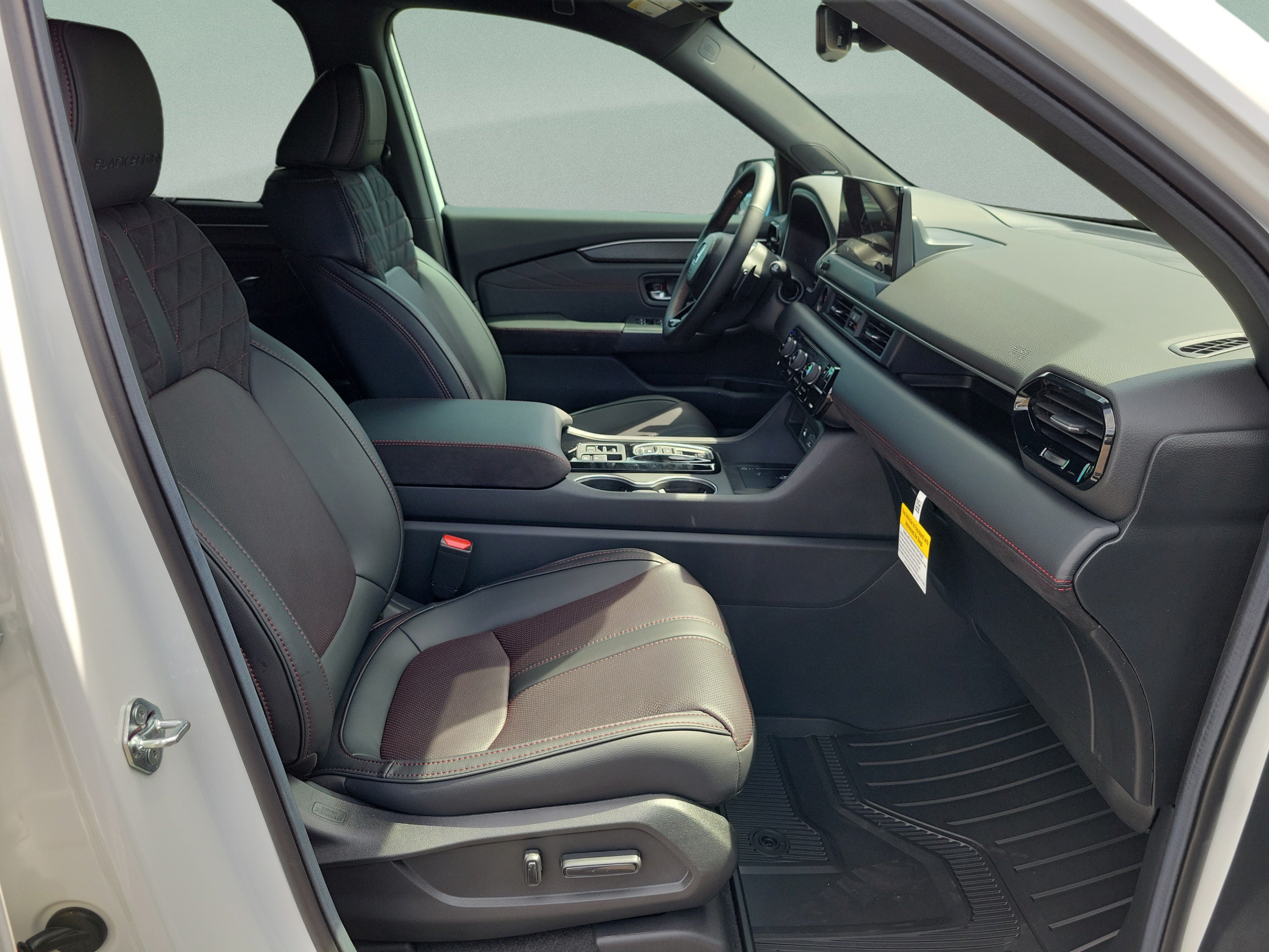 New 2026 Honda Pilot Black Edition image 18