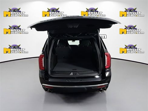 Used 2023 GMC Yukon XL Denali image 24