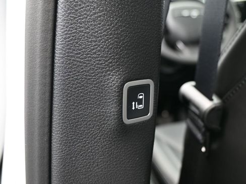 New 2026 Chrysler Pacifica Select image 31