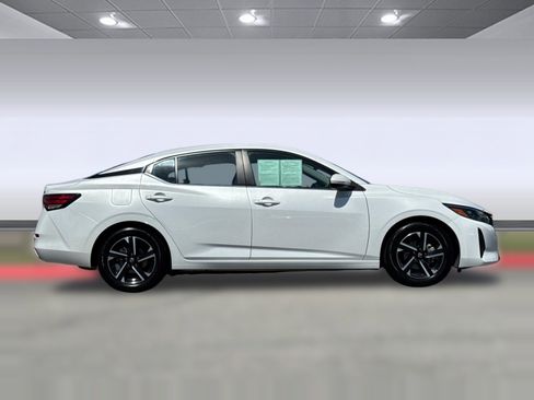 Used 2024 Nissan Sentra SV FWD image 7