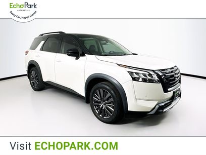 Used 2023 Nissan Pathfinder SL w/ SL Premium Package