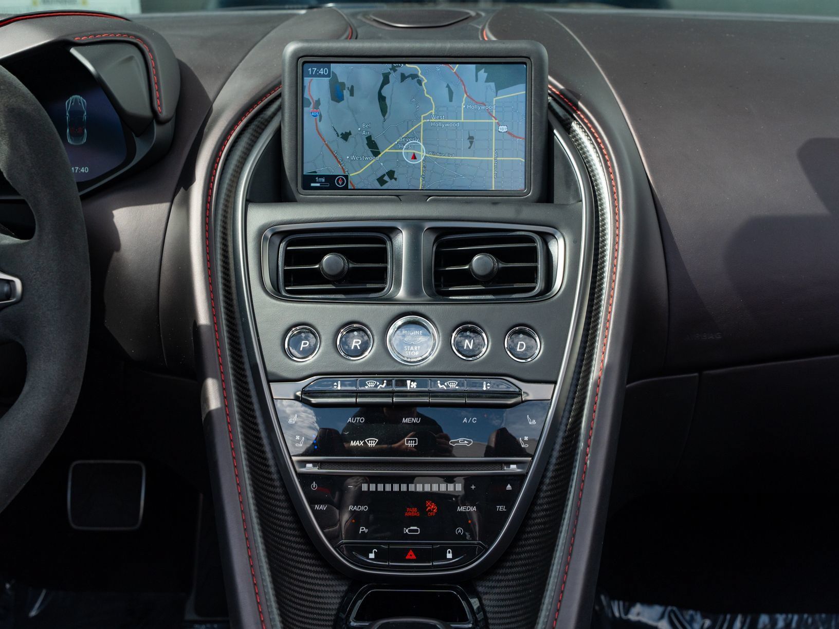 Used 2023 Aston Martin DBS Superleggera Volante RWD image 39