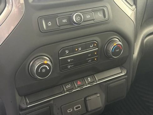 Used 2021 Chevrolet Silverado 1500 Custom AWD/4WD image 23