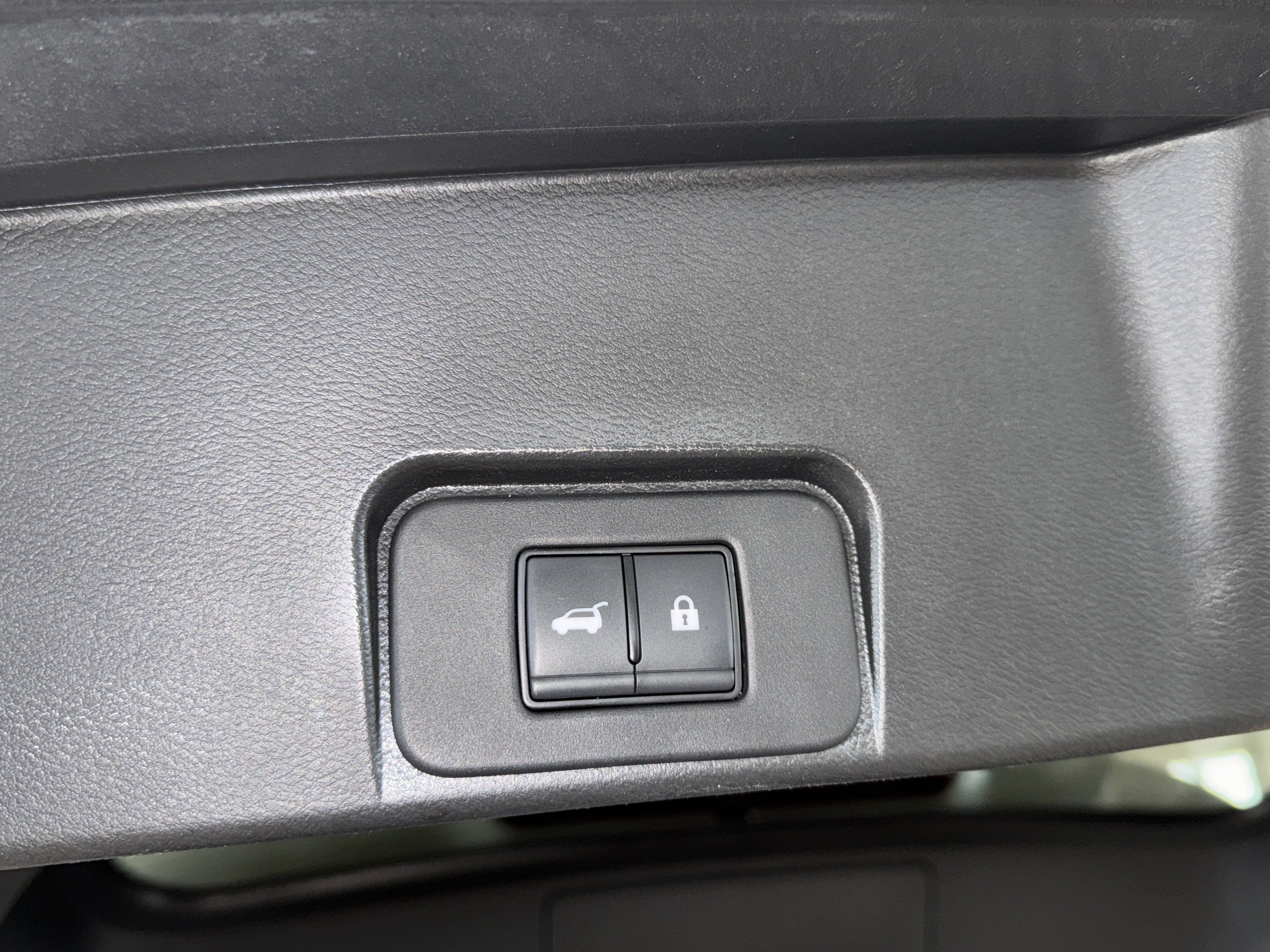 Used 2023 Nissan Rogue SL w/ SL Premium Package AWD/4WD image 14