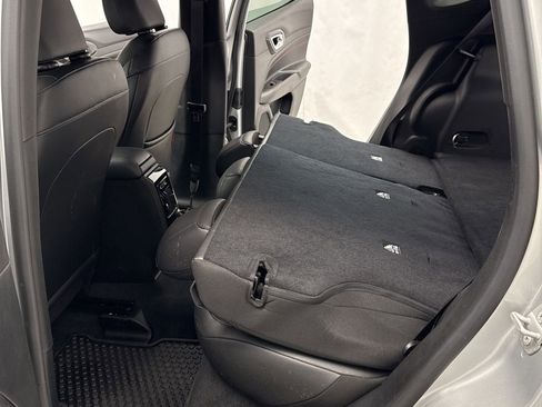 Used 2025 Jeep Compass Trailhawk image 38