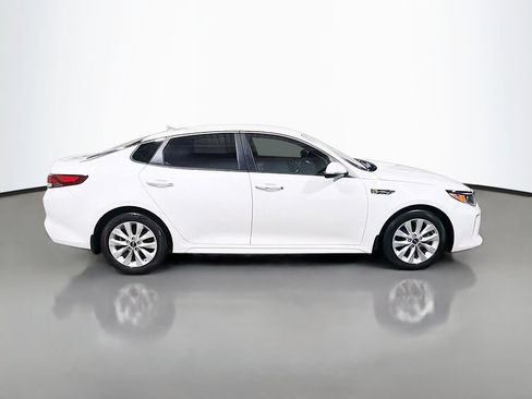 Used 2018 Kia Optima S FWD image 10