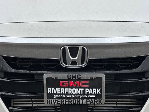 Used 2018 Honda Accord Touring image 48