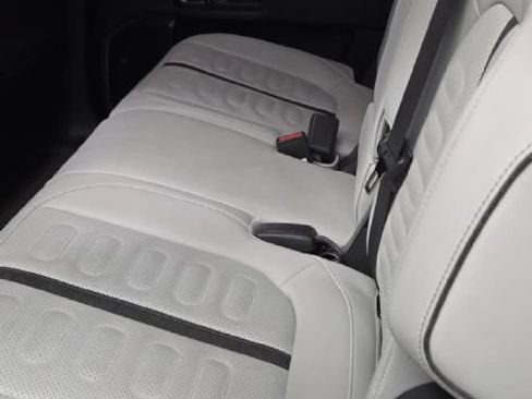 Used 2023 Rivian R1S Adventure AWD/4WD image 11