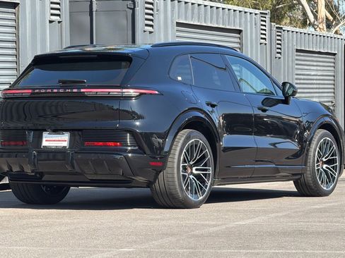 Used 2026 Porsche Cayenne Electric AWD/4WD image 8
