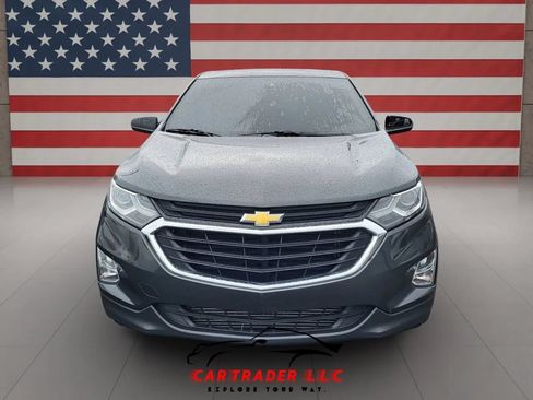 Used 2021 Chevrolet Equinox LS FWD image 2