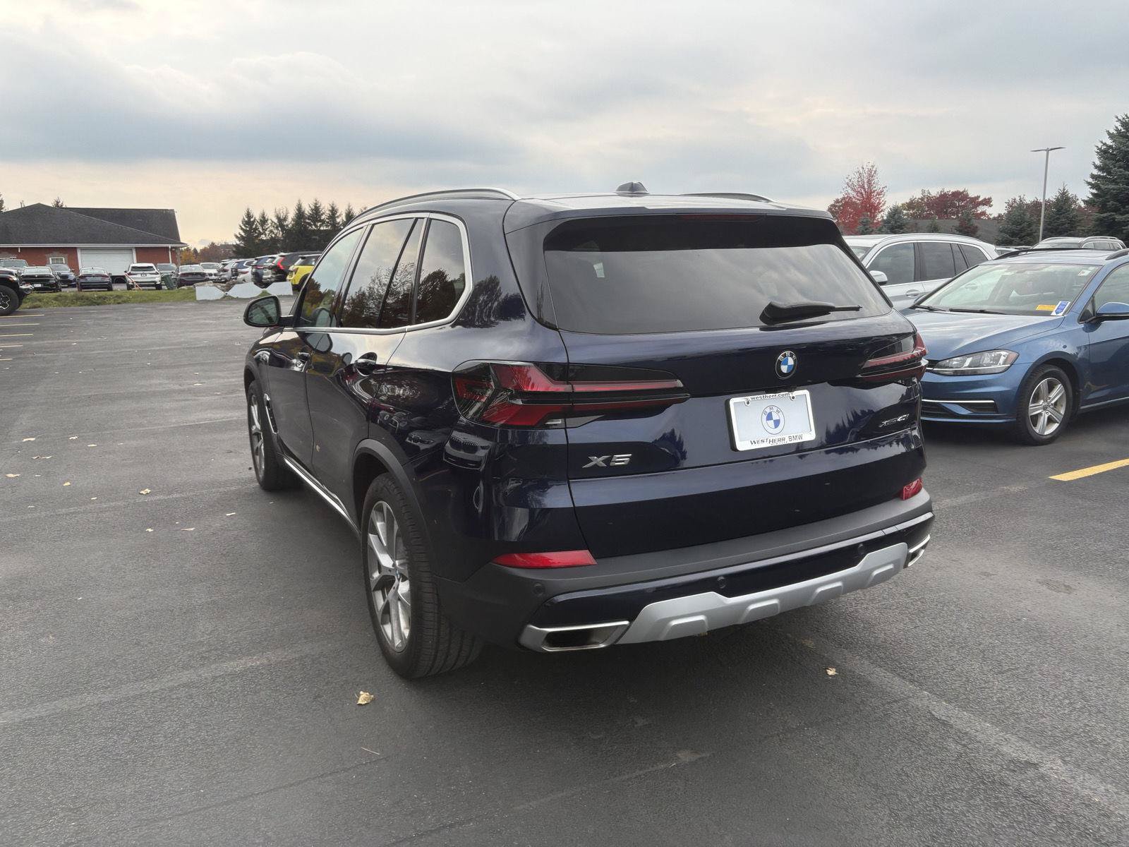 Used 2024 BMW X5 xDrive40i w/ Premium Package AWD/4WD image 5