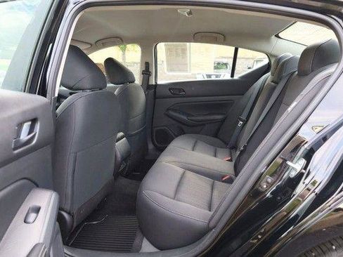 Certified 2025 Nissan Altima 2.5 SV FWD image 19