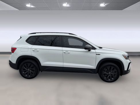 Used 2024 Volkswagen Taos S image 8