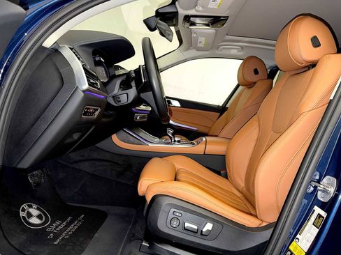 Certified 2022 BMW X7 xDrive40i w/ Premium Package image 9