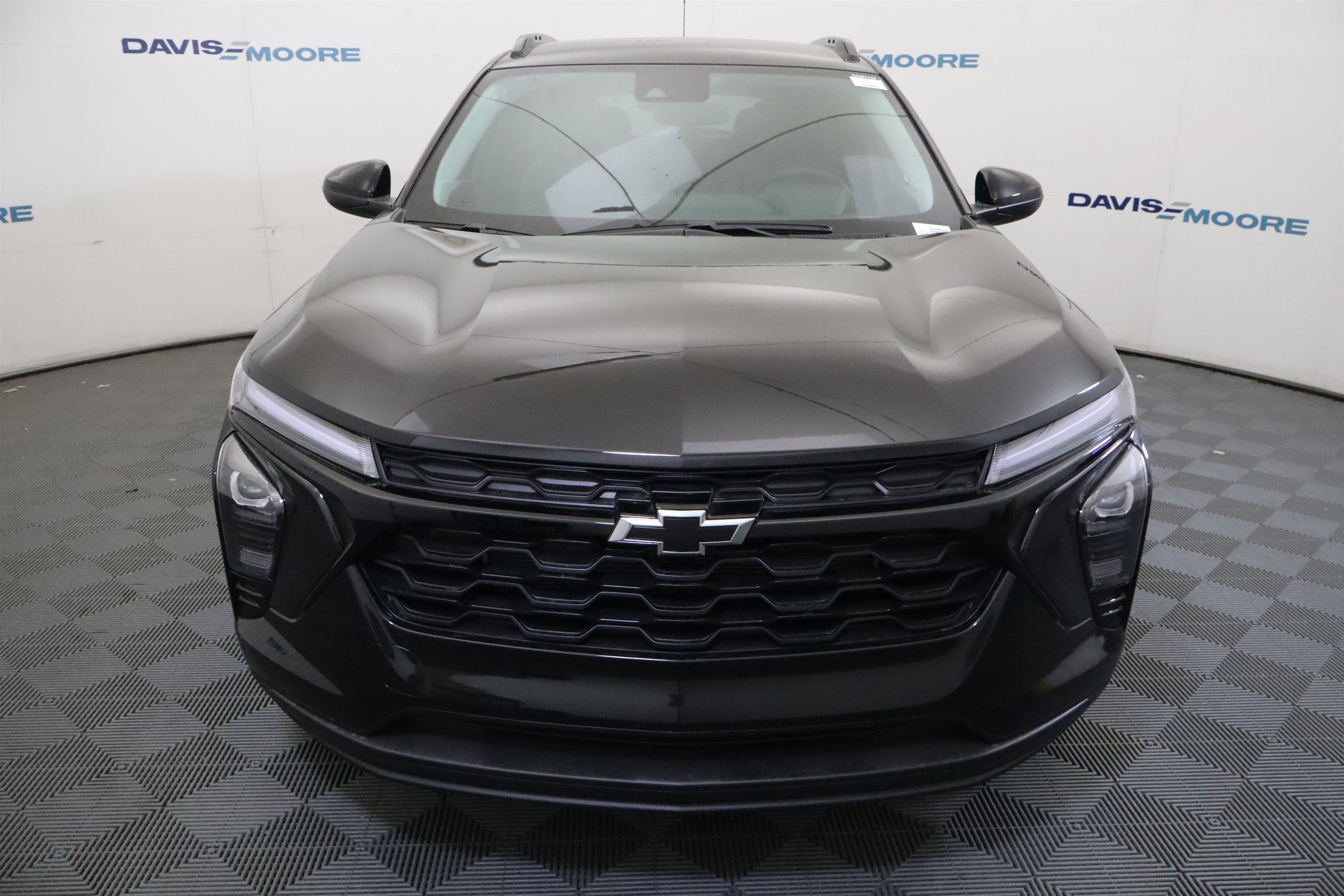 New 2026 Chevrolet Trax LT w/ Midnight Edition FWD image 14