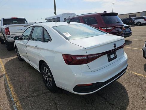 Used 2025 Volkswagen Jetta S image 3