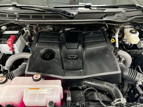 Used 2025 Toyota Tundra SR5 AWD/4WD image 25