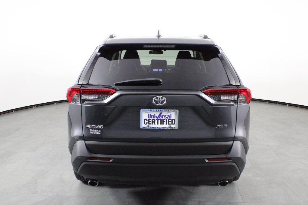 Used 2019 Toyota RAV4 XLE Premium w/ Cold Weather Package FWD image 10