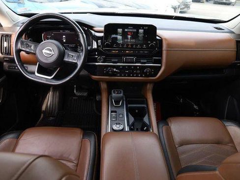 Used 2023 Nissan Pathfinder Platinum w/ Lighting Package (N92) AWD/4WD image 25