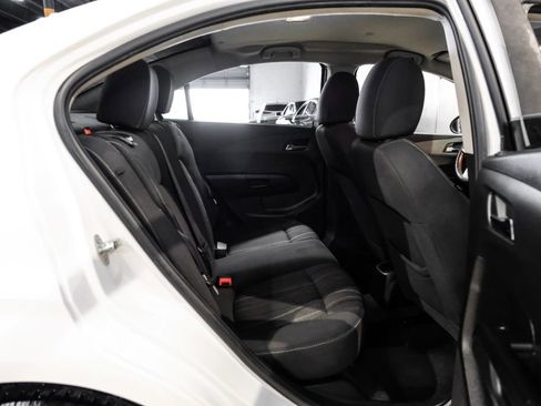 Used 2019 Chevrolet Sonic LT w/ Convenience Package image 34