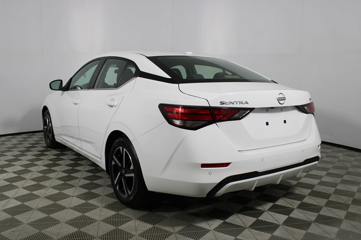Used 2024 Nissan Sentra SV FWD image 4