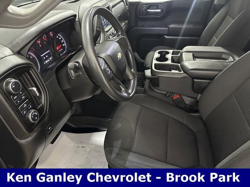 Used 2020 Chevrolet Silverado 1500 Custom w/ Custom Value Package image 9