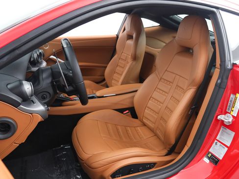Certified 2014 Ferrari F12 Berlinetta RWD image 5