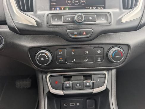 Used 2024 GMC Terrain SLE FWD image 17