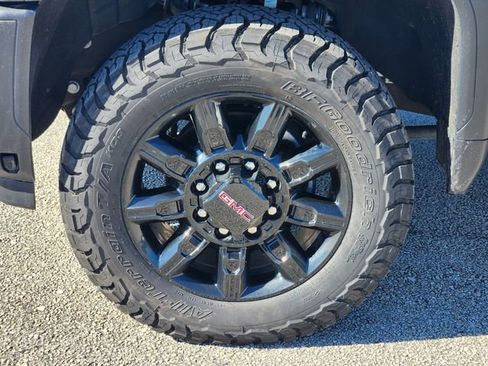 Used 2025 GMC Sierra 2500 AT4 w/ AT4 Premium Plus Package image 8