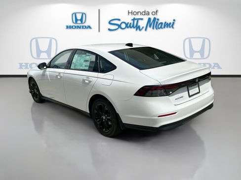 New 2025 Honda Accord SE image 4