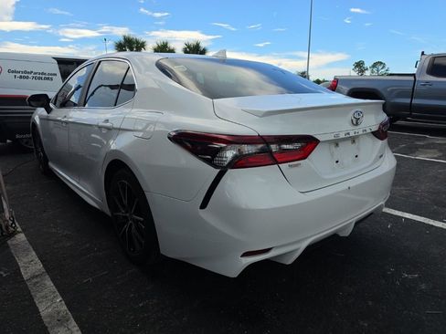 Used 2021 Toyota Camry SE FWD image 13