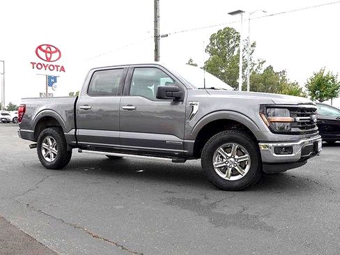 Used 2025 Ford F150 XLT w/ Equipment Group 301A Standard AWD/4WD image 4