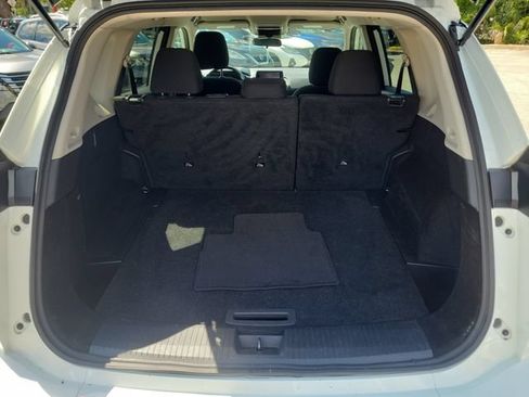 Certified 2024 Nissan Rogue S FWD image 9