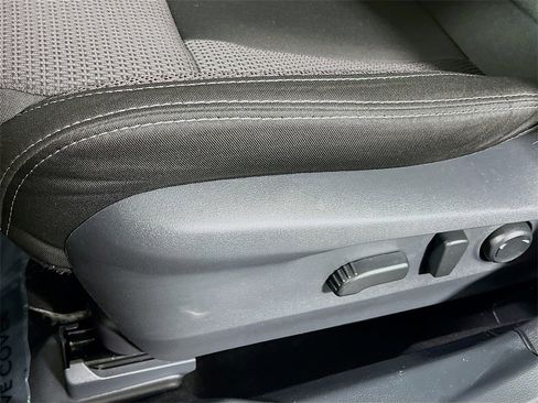 Used 2025 Subaru Outback Premium image 19