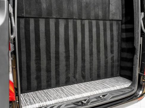 Used 2024 Mercedes-Benz Sprinter 3500 image 41