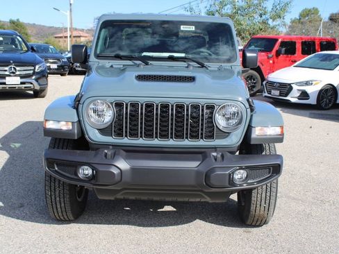 New 2026 Jeep Gladiator Sport AWD/4WD image 2