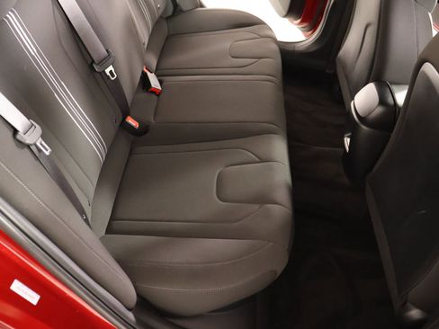Certified 2025 Hyundai Elantra SEL FWD image 14