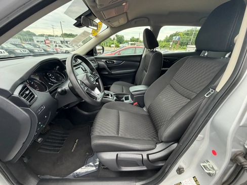 Used 2020 Nissan Rogue S AWD/4WD image 18