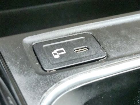 Used 2021 Mercedes-Benz GLA 250 4MATIC w/ Premium Package image 30