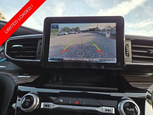 Used 2023 Ford Explorer Limited w/ Equipment Group 301A RWD image 35