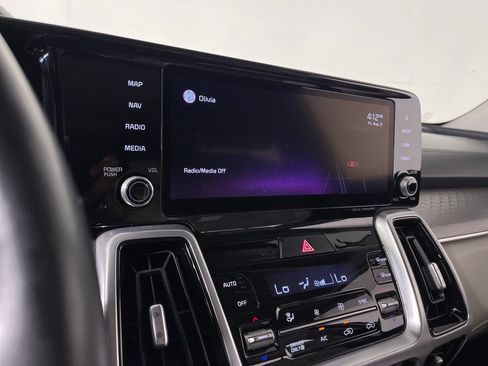 Used 2022 Kia Sorento SX Prestige w/ Panoramic Sunroof Package AWD/4WD image 20